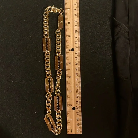 Alexander McQueen Gold Razor Blade Chain Bracelet - Picture 4 of 5